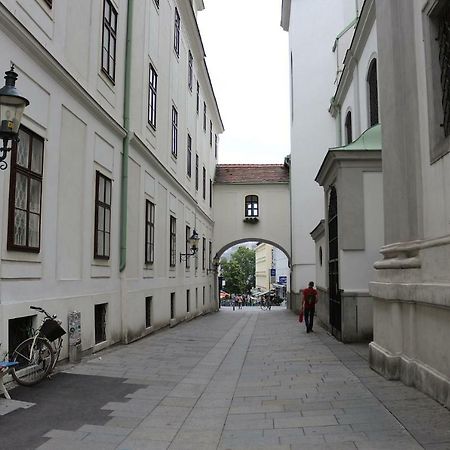 City&More! Apartment Neubau Виена Екстериор снимка